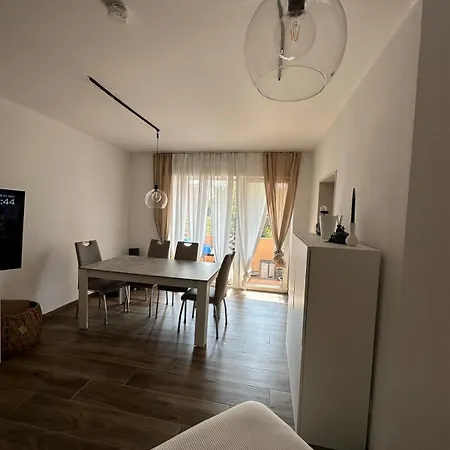 Renovated In The Zooviertel Dusseldorf