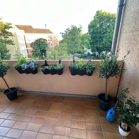 Renovated In The Zooviertel Apartment *