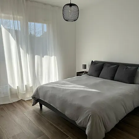 Renovated In The Zooviertel Dusseldorf