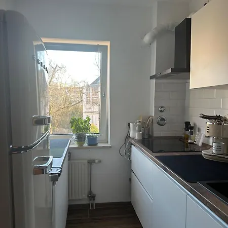 Apartment Renovated In The Zooviertel Dusseldorf